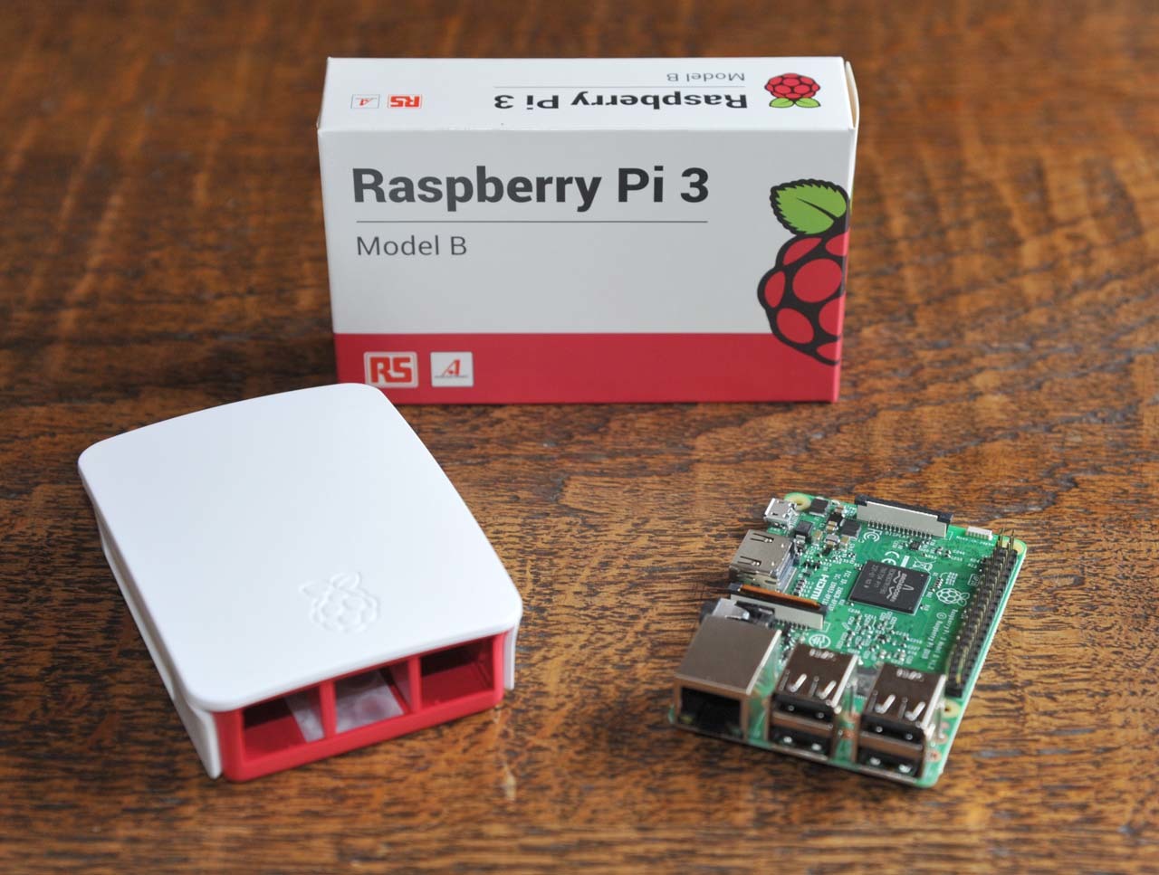 ラズベリーパイ（RaspberryPi） 3B  と RSコンポーネンツ社の純正ケース