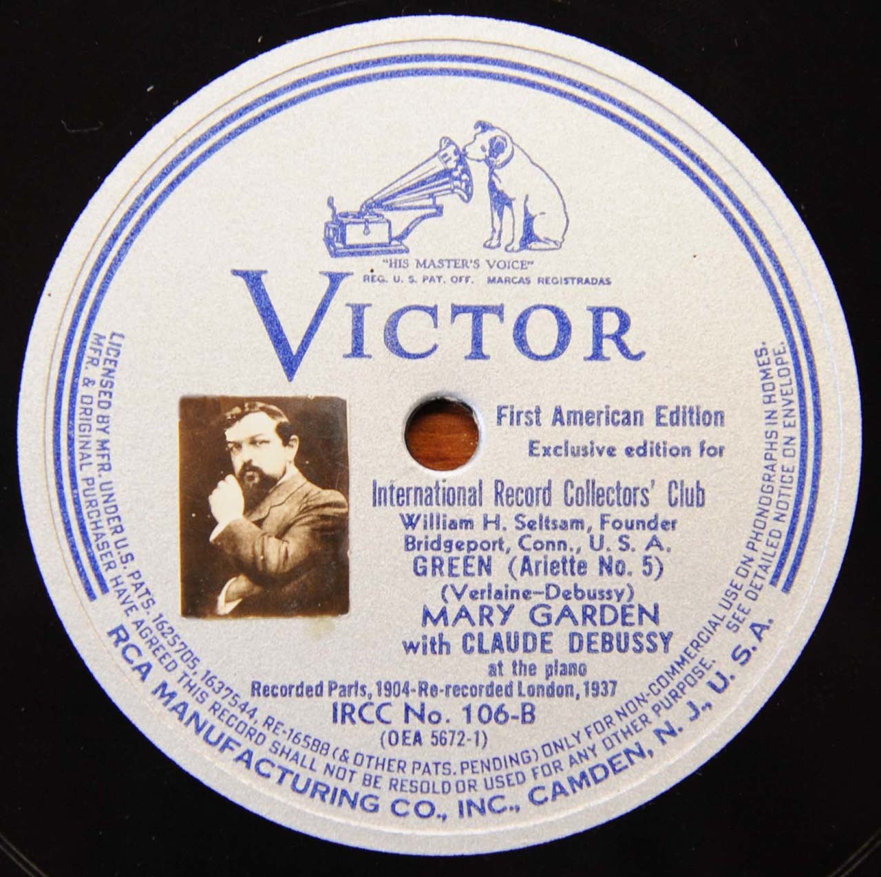 ドビュッシーが自作の歌曲「アリエッタ第５番」を歌うメリー・ガーデンにピアノ伴奏した「SP」で、１９０４年のオリジナル盤ではなく、国際レコードコレクターズ・クラブが１９３７年に復刻発売したもの