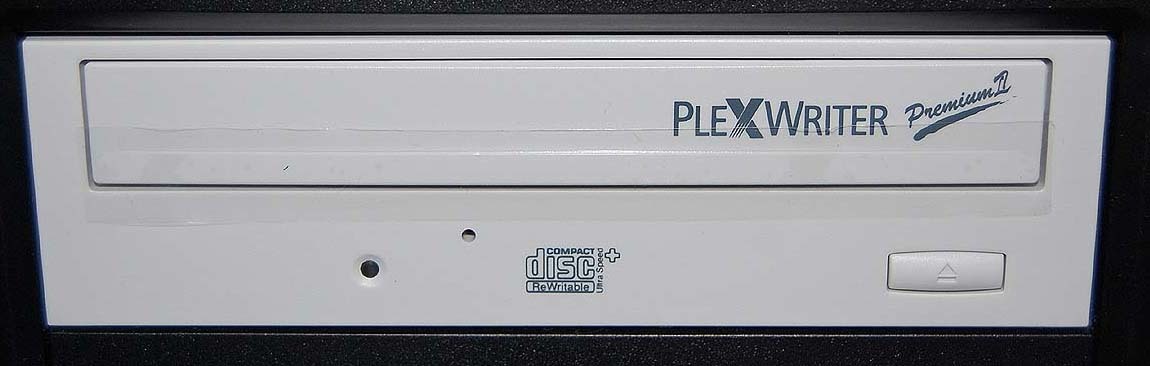 最良のCDドライブ　Plextor Premium2